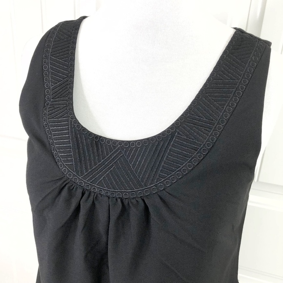 Emmelee Sleeveless Embroidered A-Line Shift Dress - Picture 2 of 6